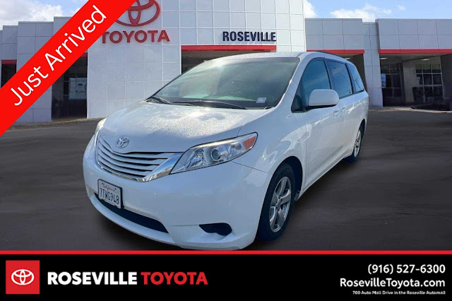 2016 Toyota Sienna LE