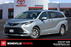 2022 Toyota Sienna XLE