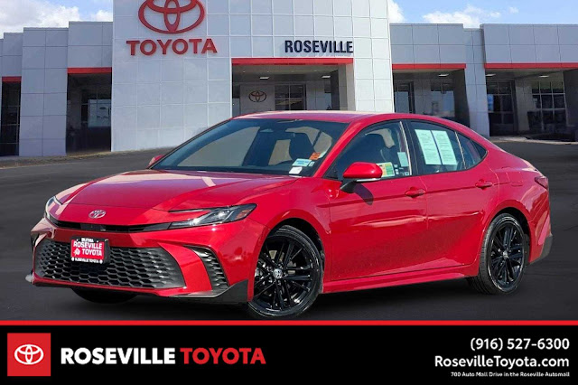 2025 Toyota Camry SE