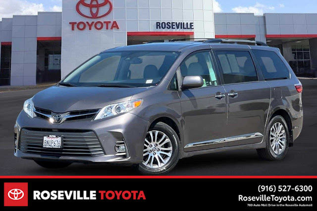 2020 Toyota Sienna XLE Premium