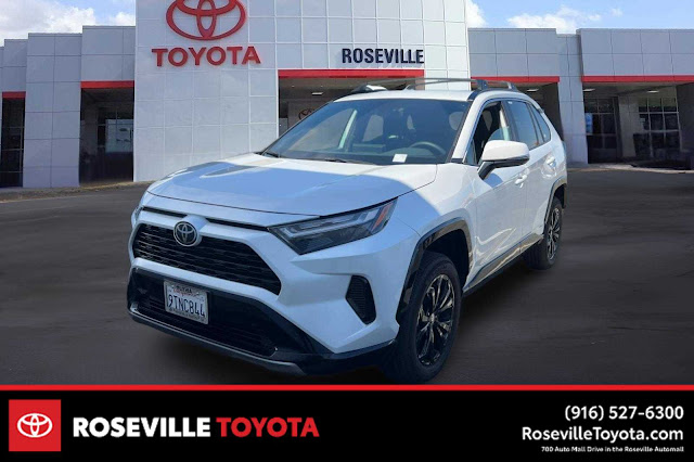 2025 Toyota RAV4 Hybrid SE