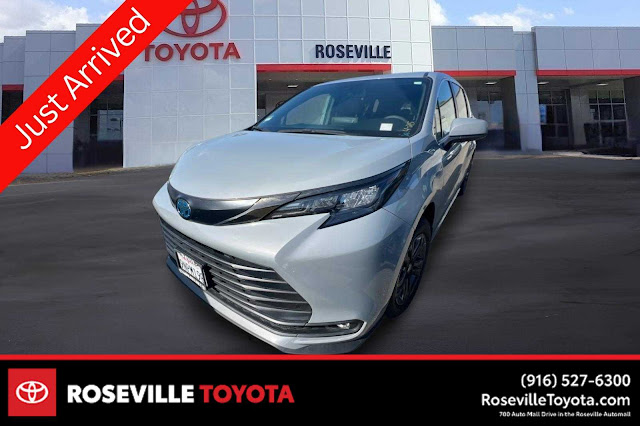 2024 Toyota Sienna Woodland Edition