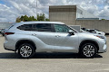 2024 Toyota Highlander Hybrid XLE