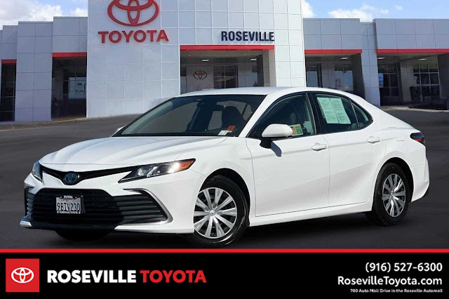 2022 Toyota Camry Hybrid LE