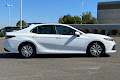 2022 Toyota Camry Hybrid LE