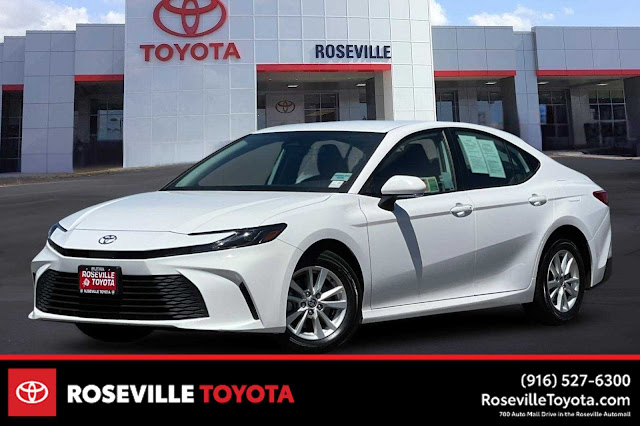 2025 Toyota Camry LE
