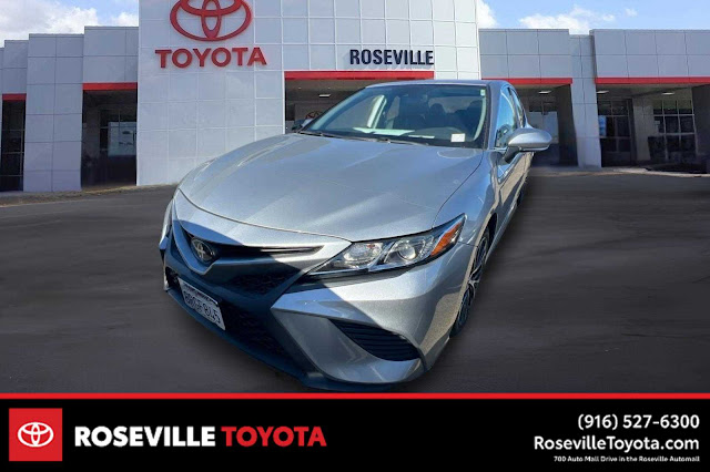2020 Toyota Camry SE