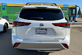 2023 Toyota Highlander Hybrid Platinum