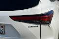 2023 Toyota Highlander Hybrid Platinum