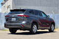 2020 Toyota Highlander LE