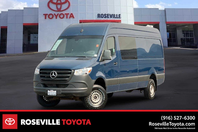 2022 Mercedes-Benz Sprinter Crew Van