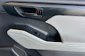 2022 Toyota Highlander Hybrid LE