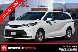 2023 Toyota Sienna XLE