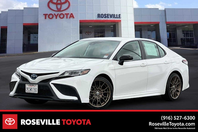 2023 Toyota Camry Hybrid SE Nightshade