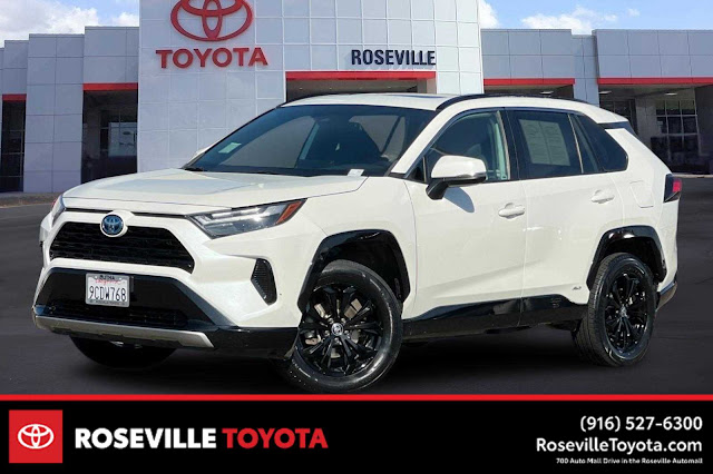 2022 Toyota RAV4 Hybrid SE