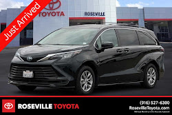 2025 Toyota Sienna LE