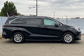 2025 Toyota Sienna LE