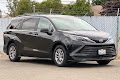 2025 Toyota Sienna LE