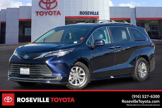 2023 Toyota Sienna XLE