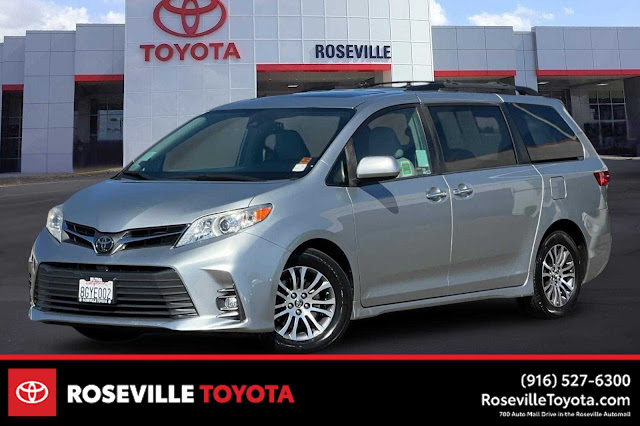 2019 Toyota Sienna XLE
