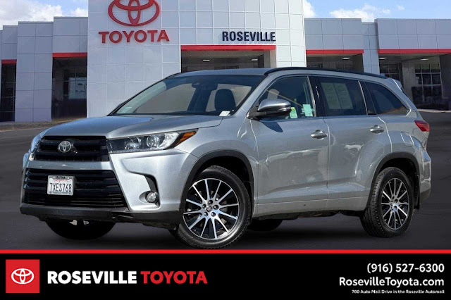 2017 Toyota Highlander SE
