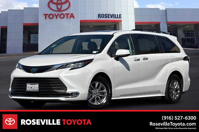 2023 Toyota Sienna XLE