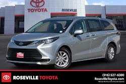 2022 Toyota Sienna LE