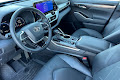 2025 Toyota Highlander Platinum