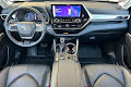 2025 Toyota Highlander Platinum