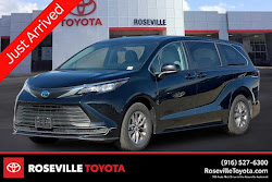 2023 Toyota Sienna LE