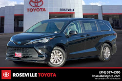 2023 Toyota Sienna LE
